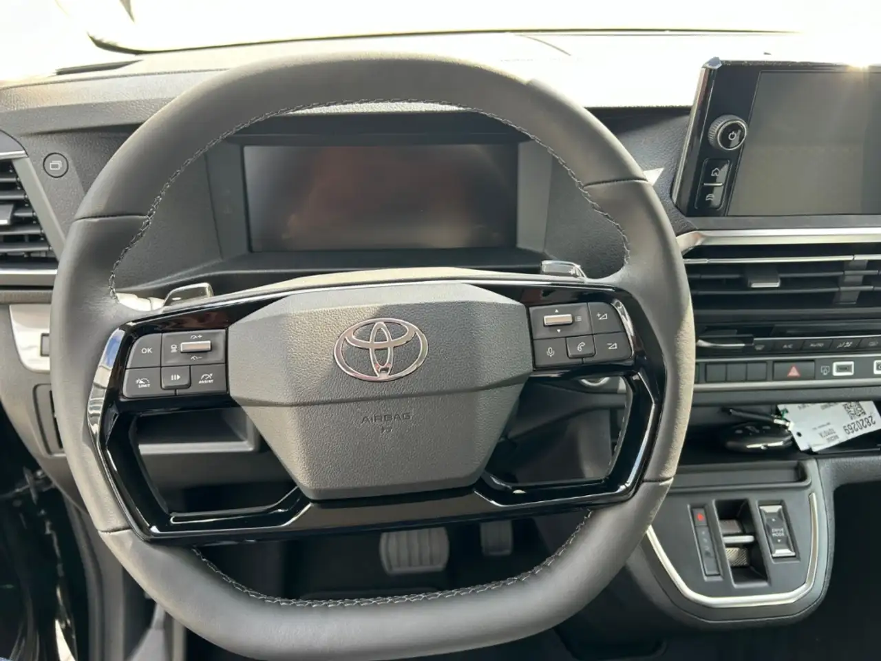 Toyota Proace 9
