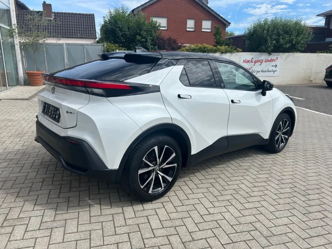 Toyota C-HR 3