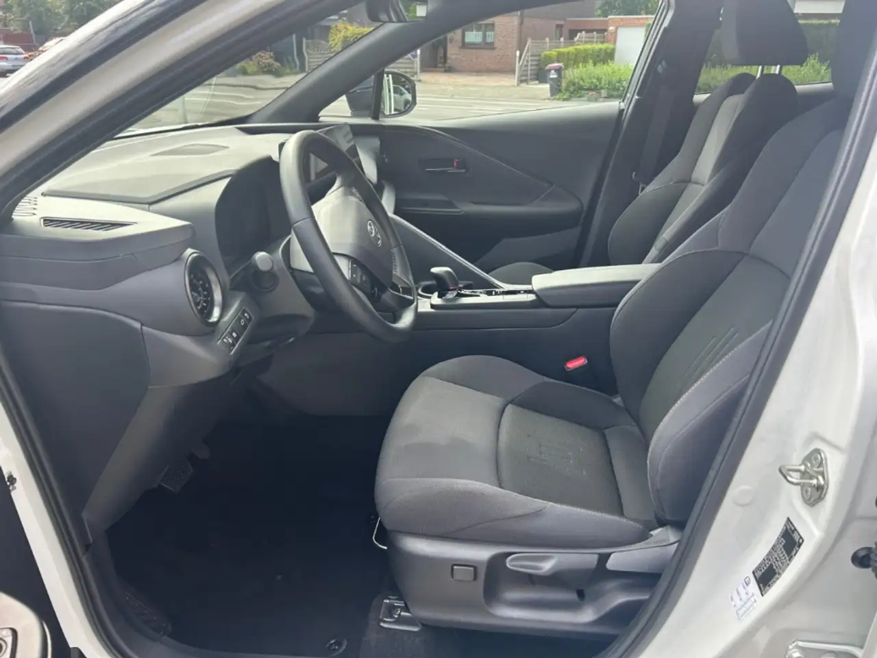 Toyota C-HR 9