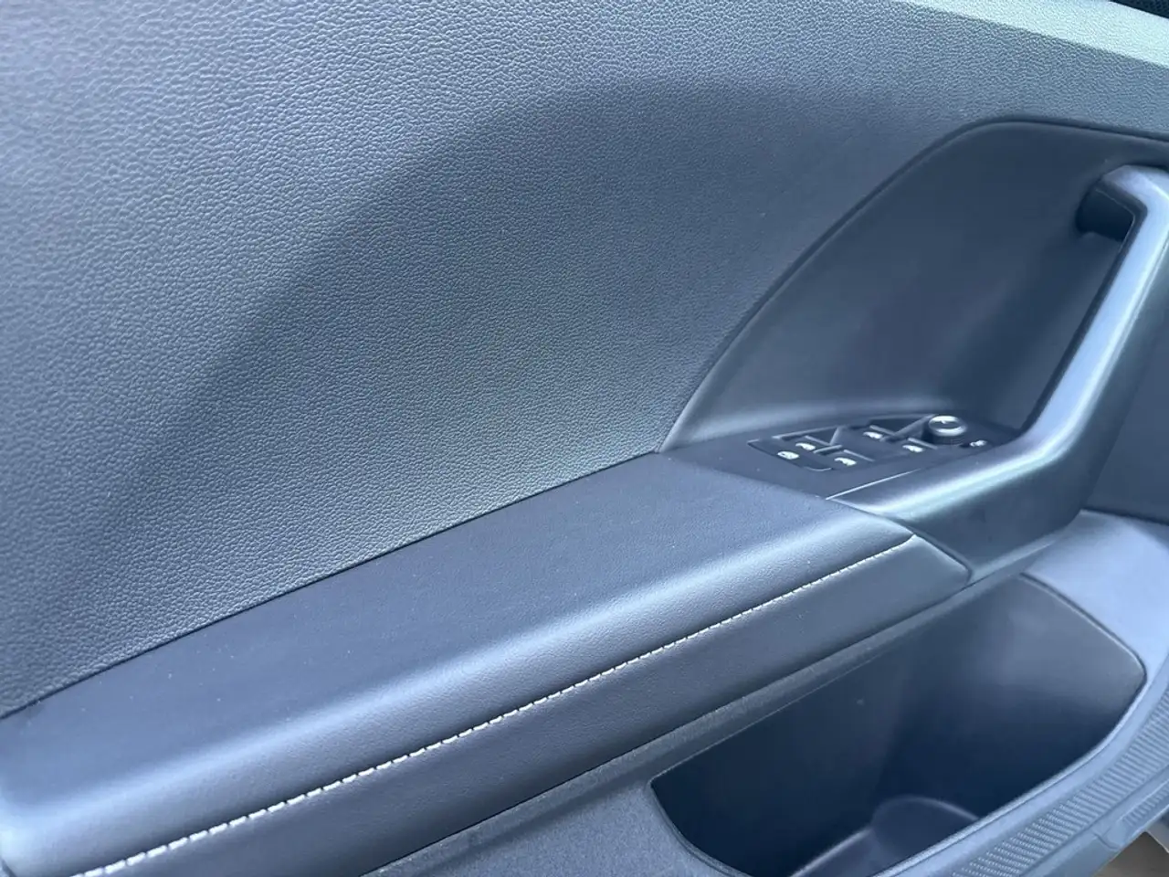 Volkswagen T-Cross 6