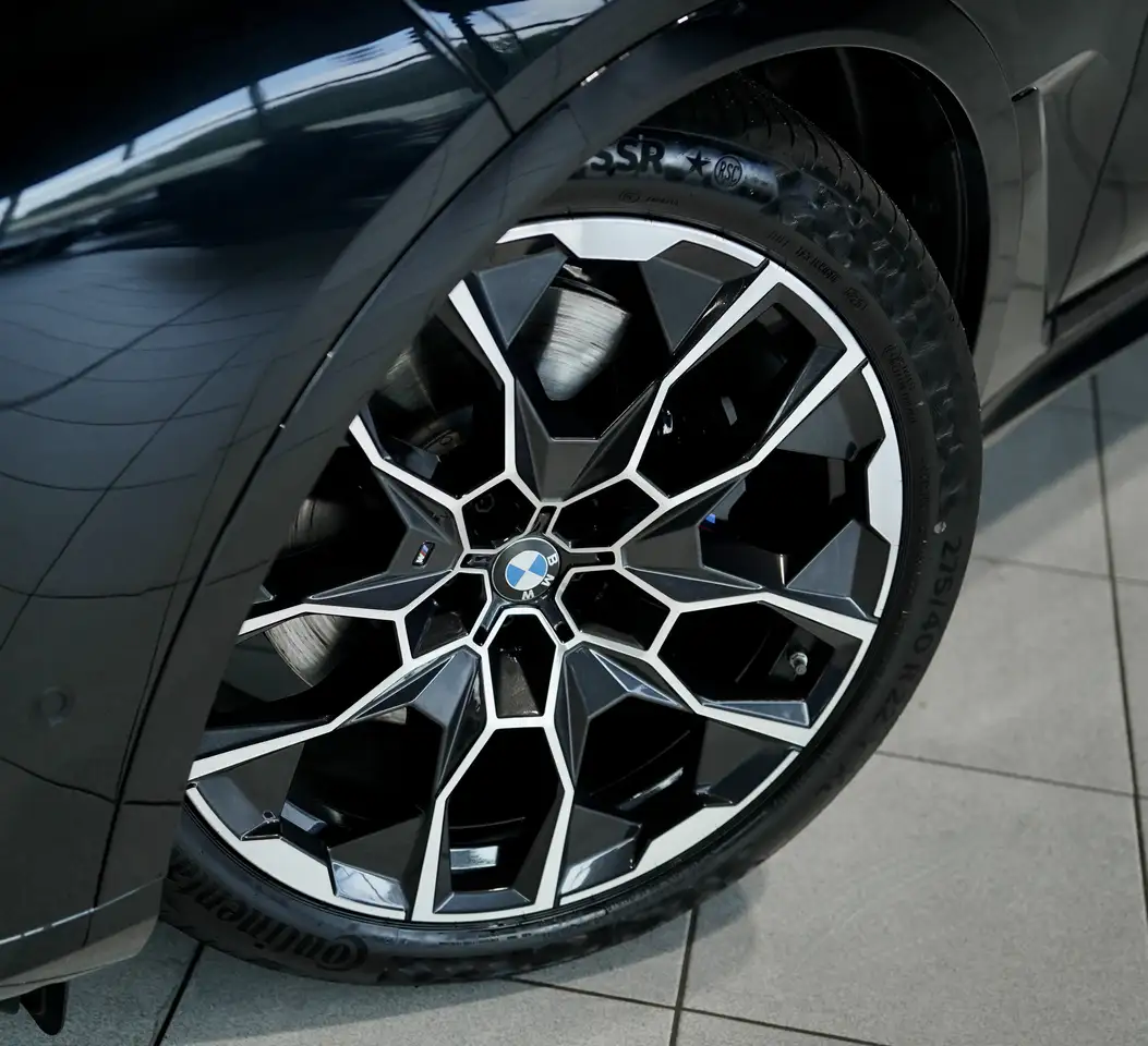 BMW X7 2