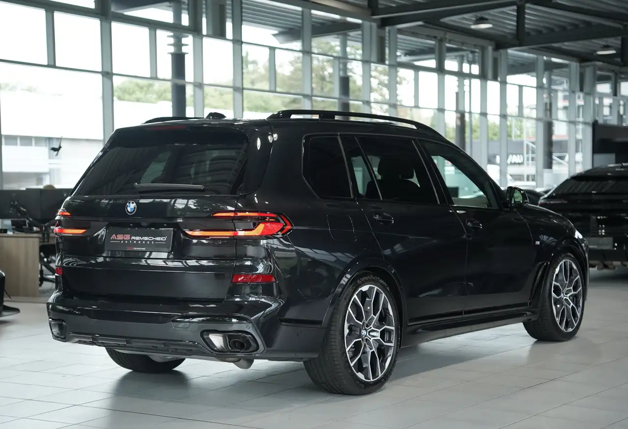 BMW X7 8