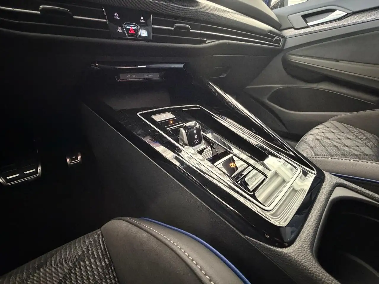 Volkswagen Golf 10