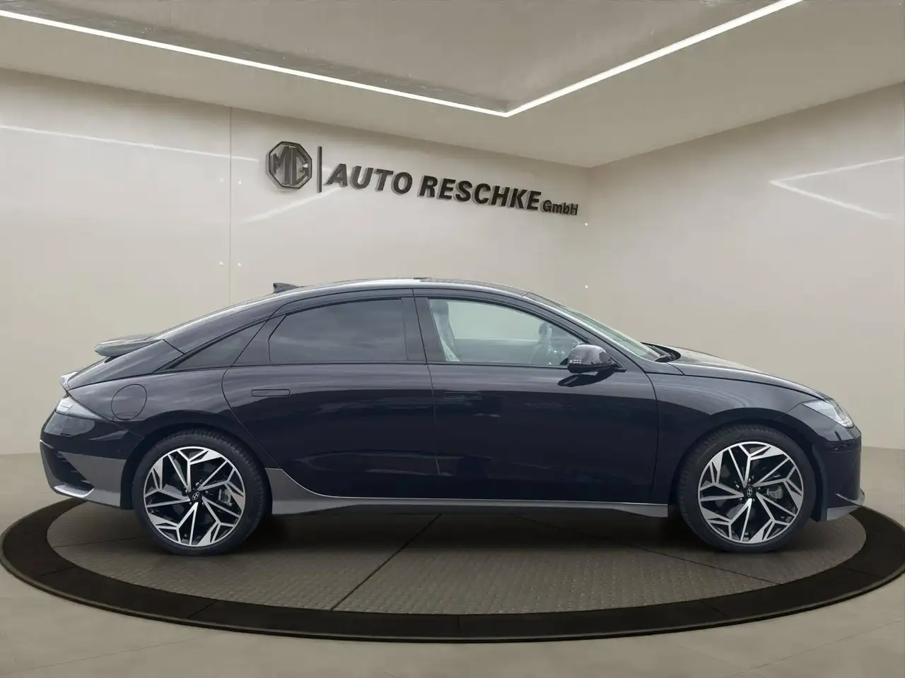 Hyundai IONIQ 6 6