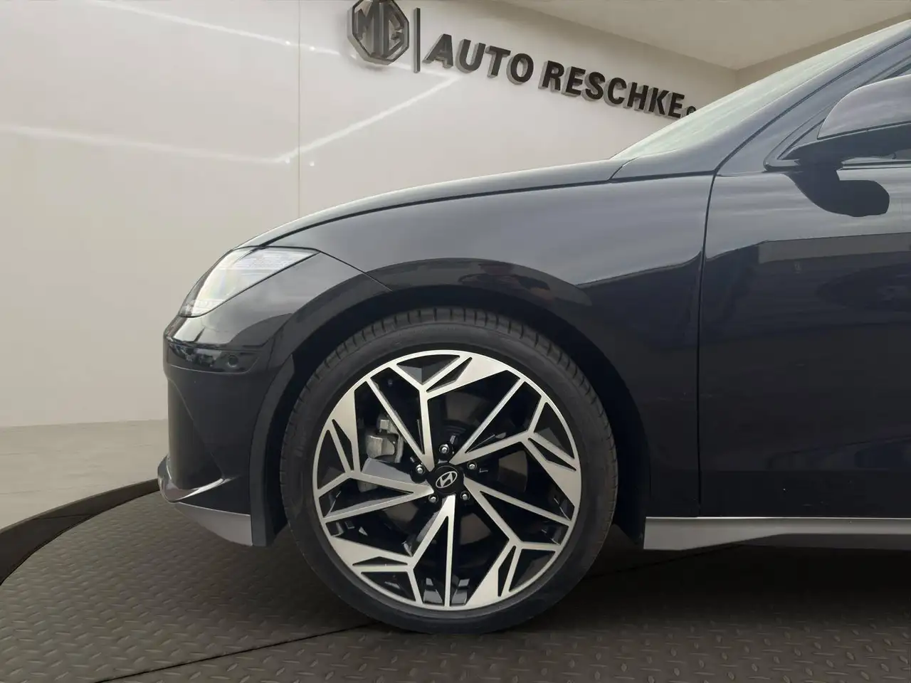 Hyundai IONIQ 6 8