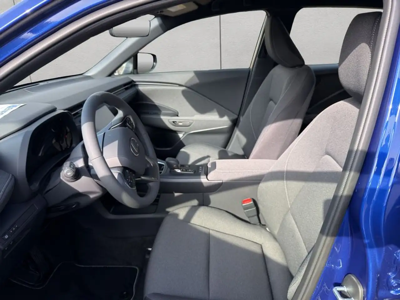 Lexus LBX 10