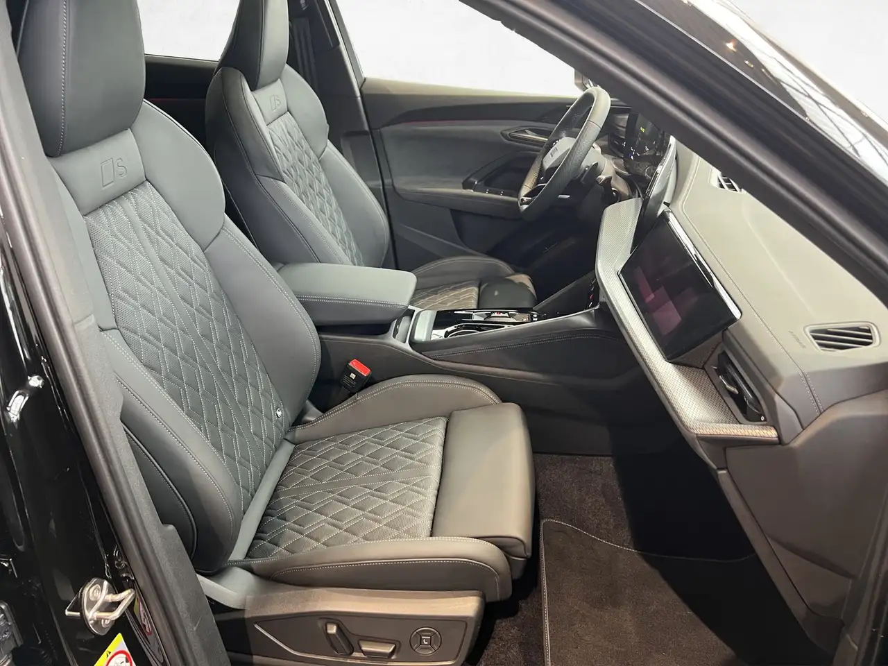Audi SQ5 8