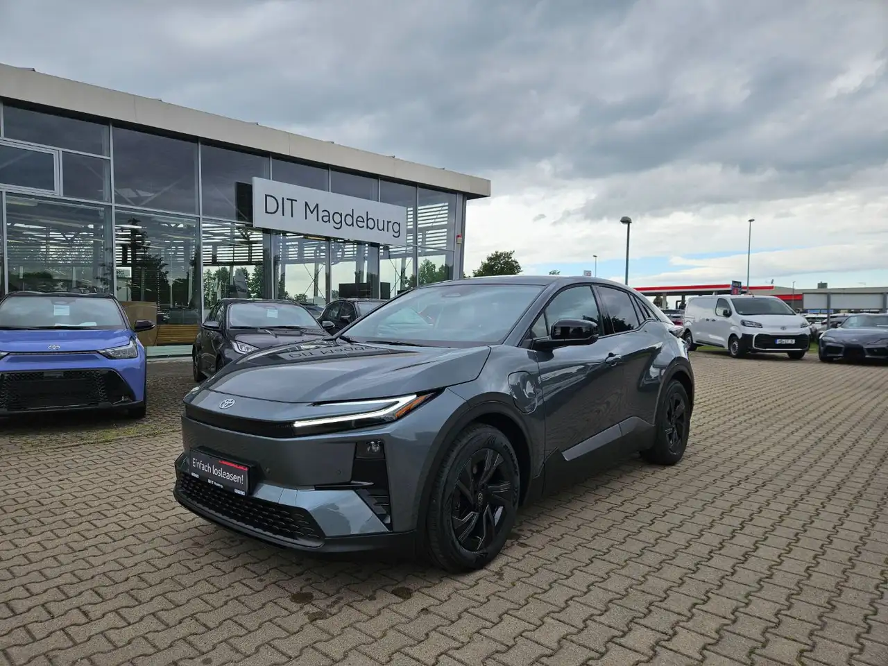 Toyota C-HR 2