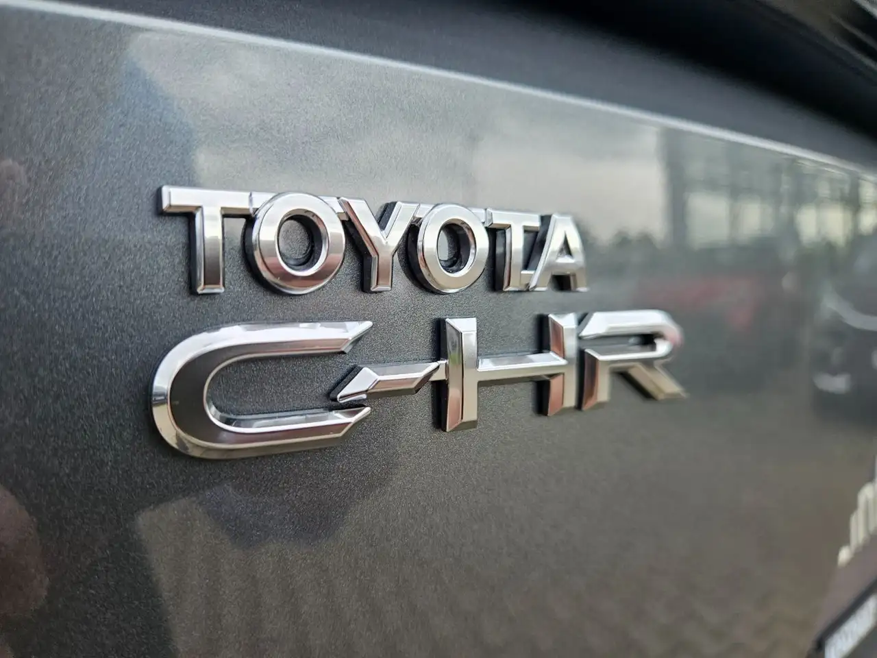 Toyota C-HR 10