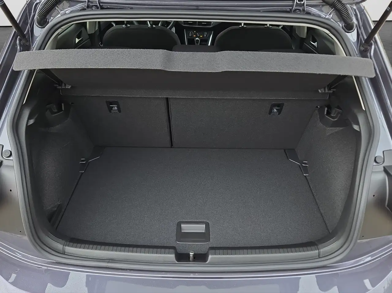 Volkswagen Polo 13