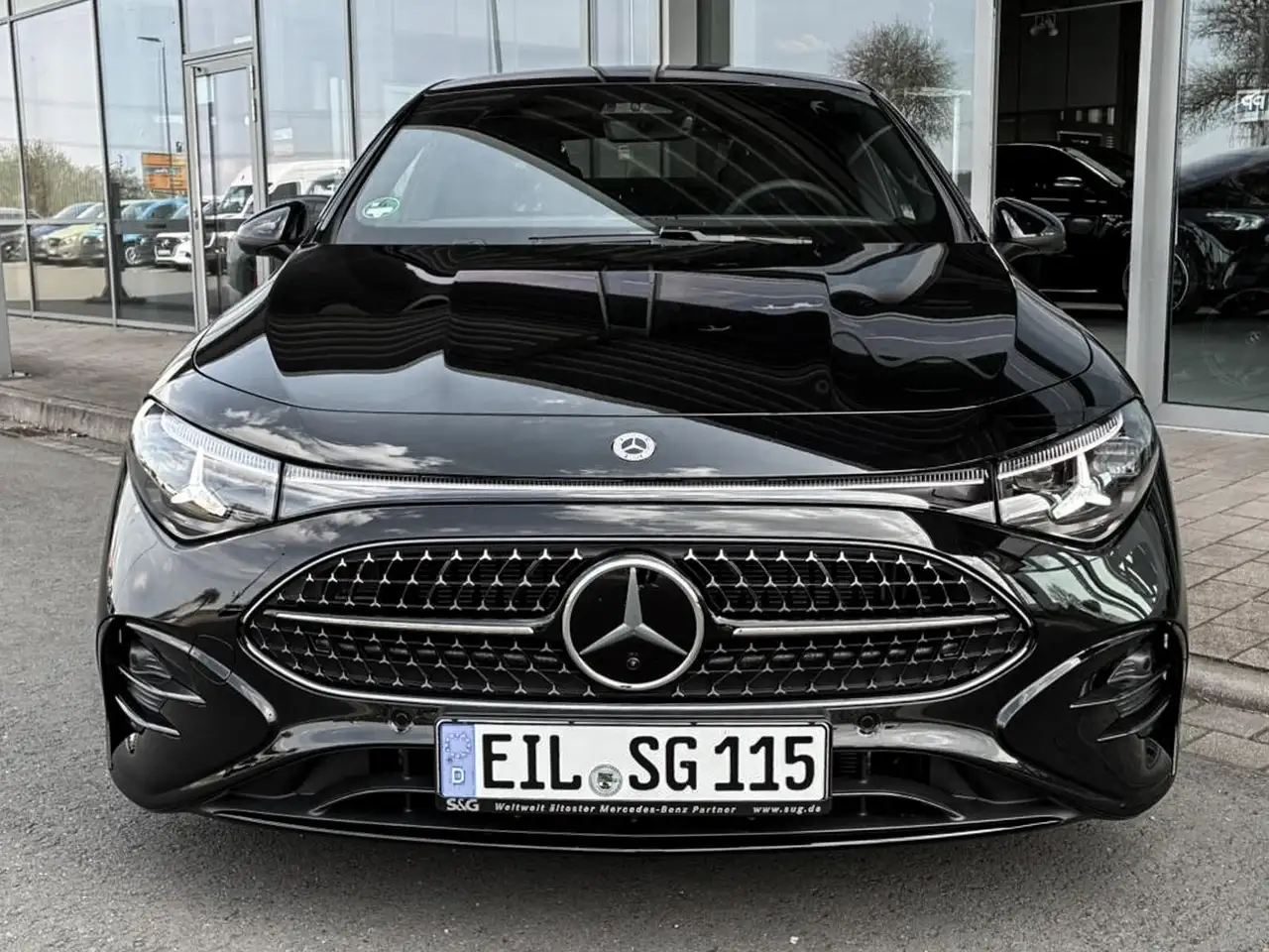 Mercedes-Benz CLA 200 4