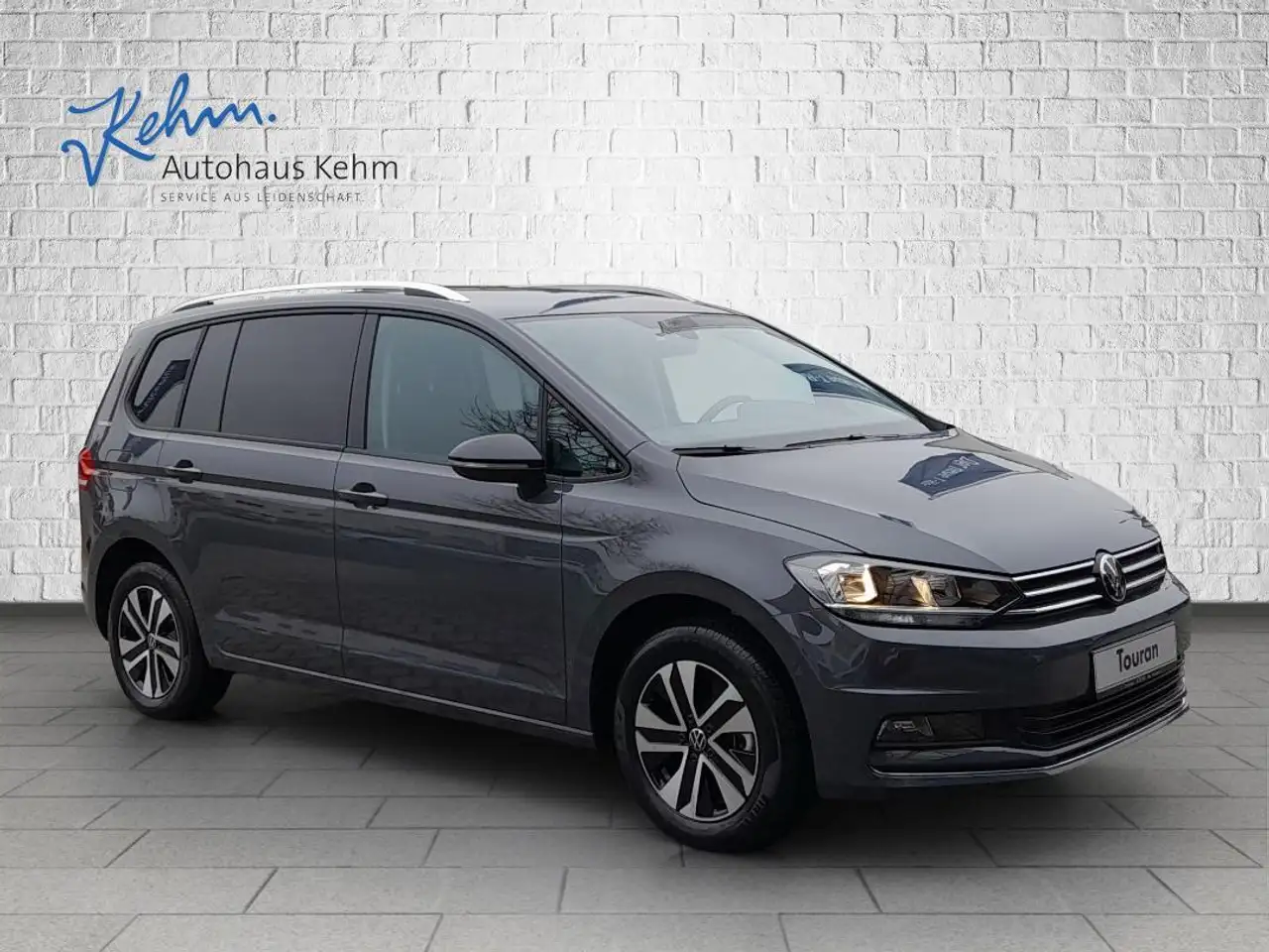 Volkswagen Touran 8