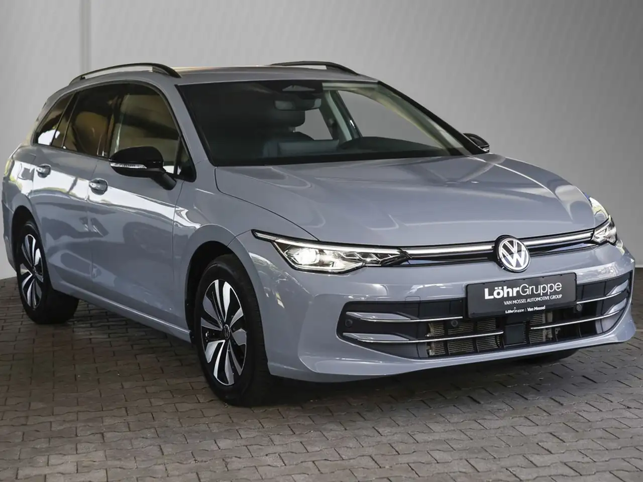 Volkswagen Golf VIII 3