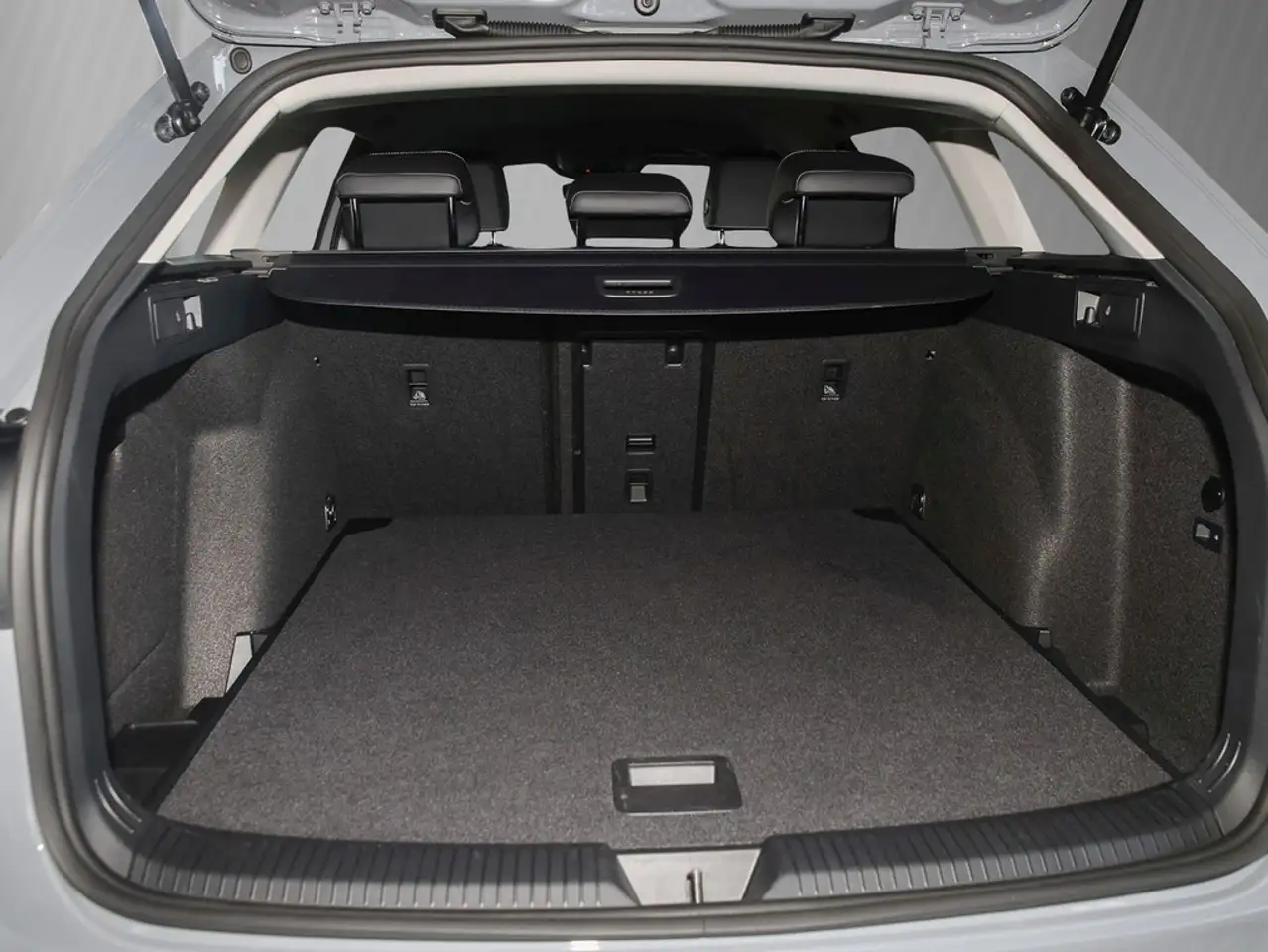 Volkswagen Golf VIII 6