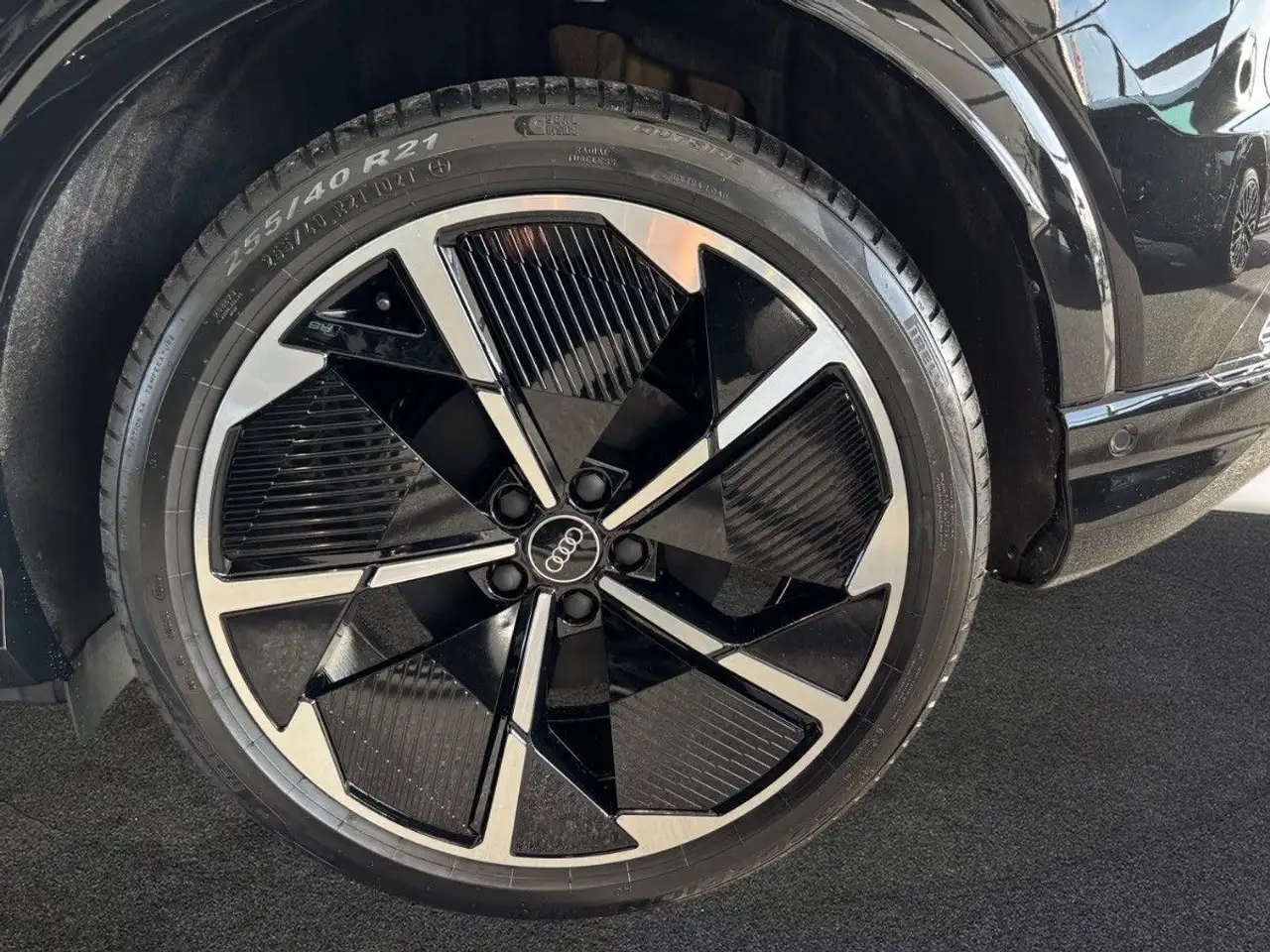 Audi Q4 13