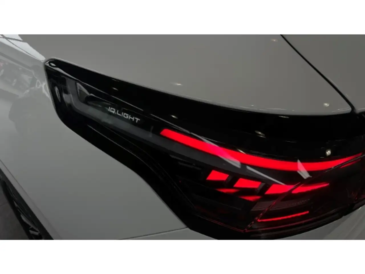 Volkswagen Tiguan 8