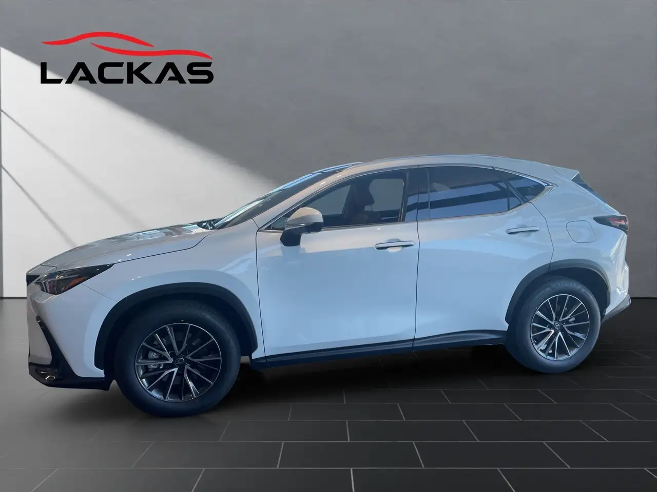 Lexus NX 2