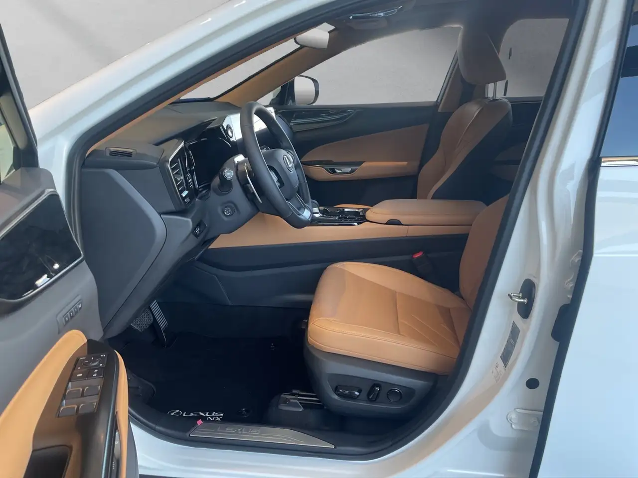 Lexus NX 9