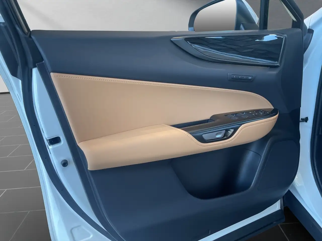 Lexus NX 12