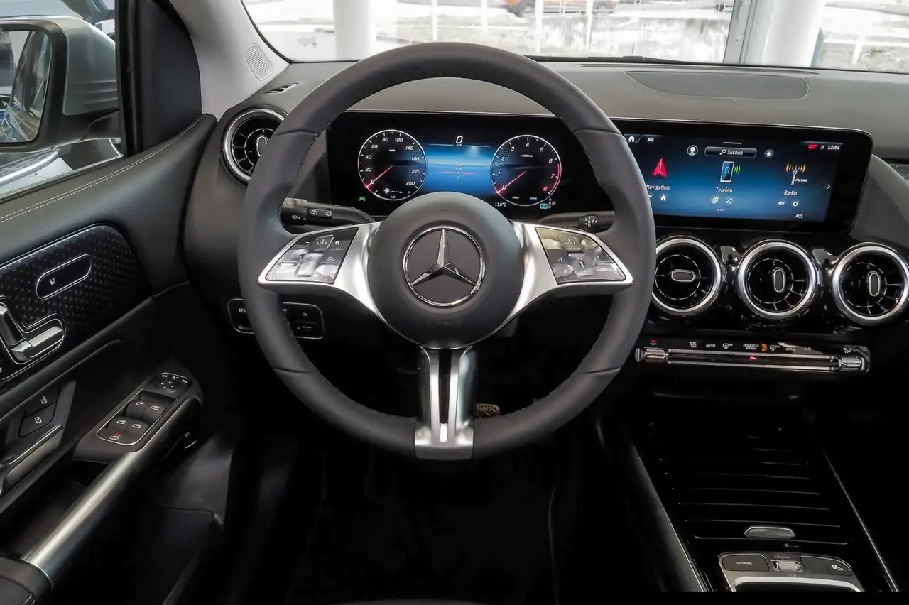 Mercedes-Benz B 200 12