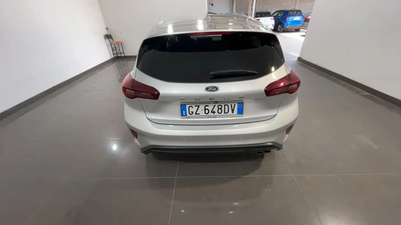 Ford Focus 5