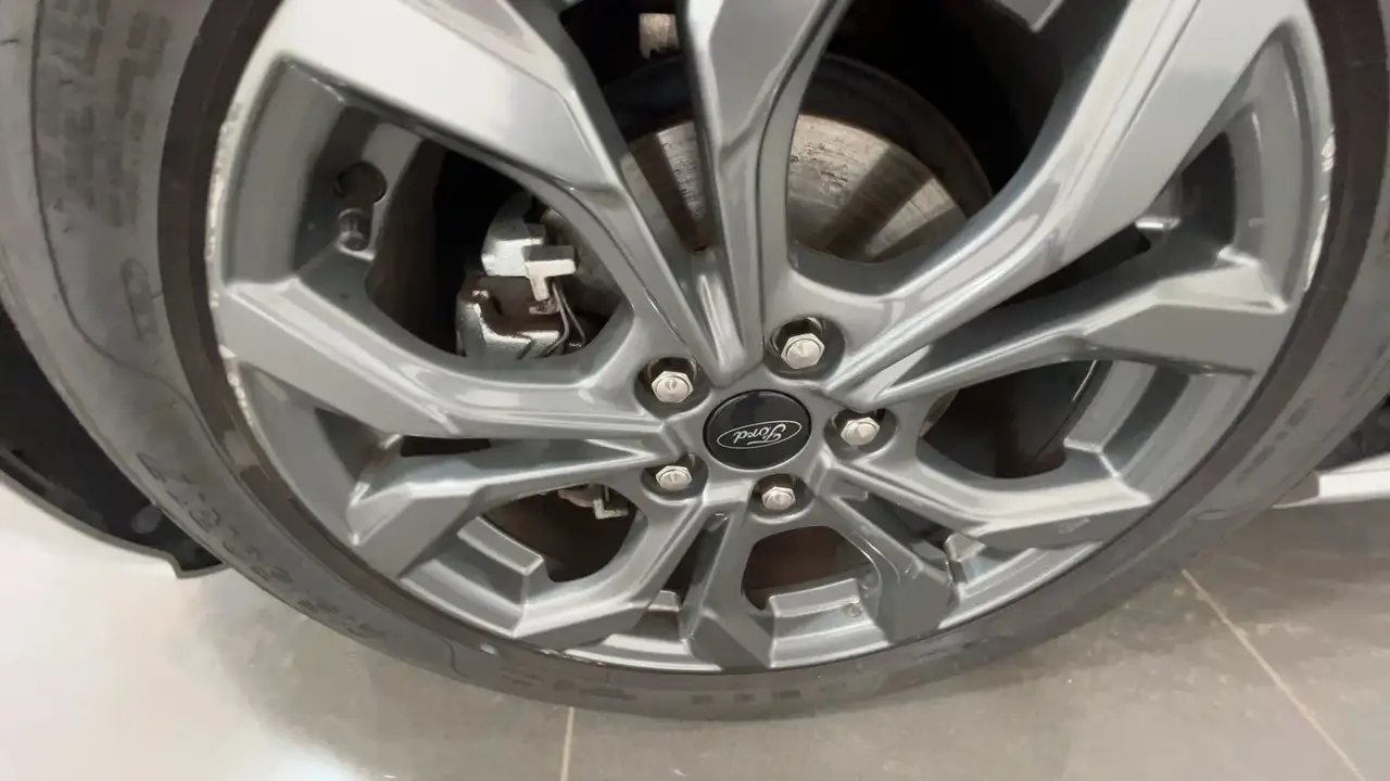 Ford Focus 9