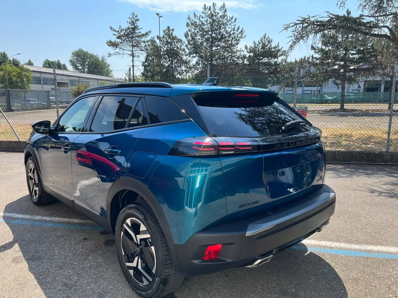 Peugeot 2008 3