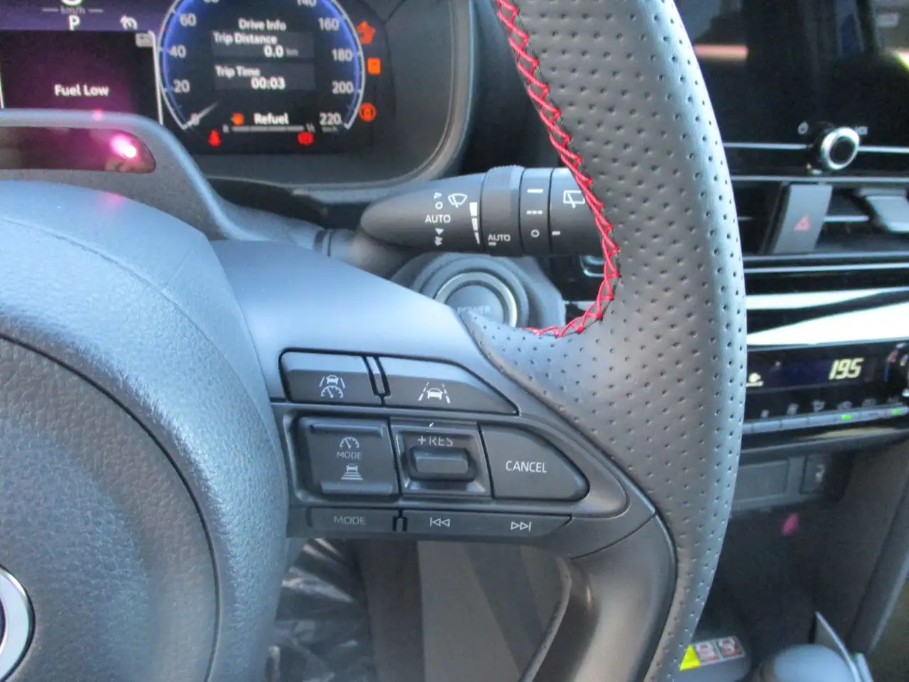 Toyota Yaris 14