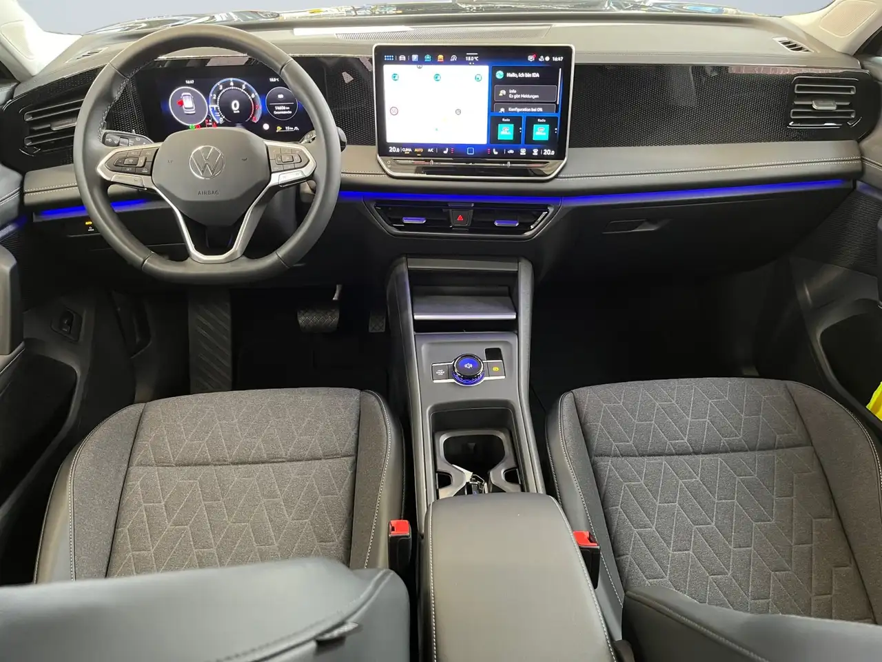 Volkswagen Tiguan 8