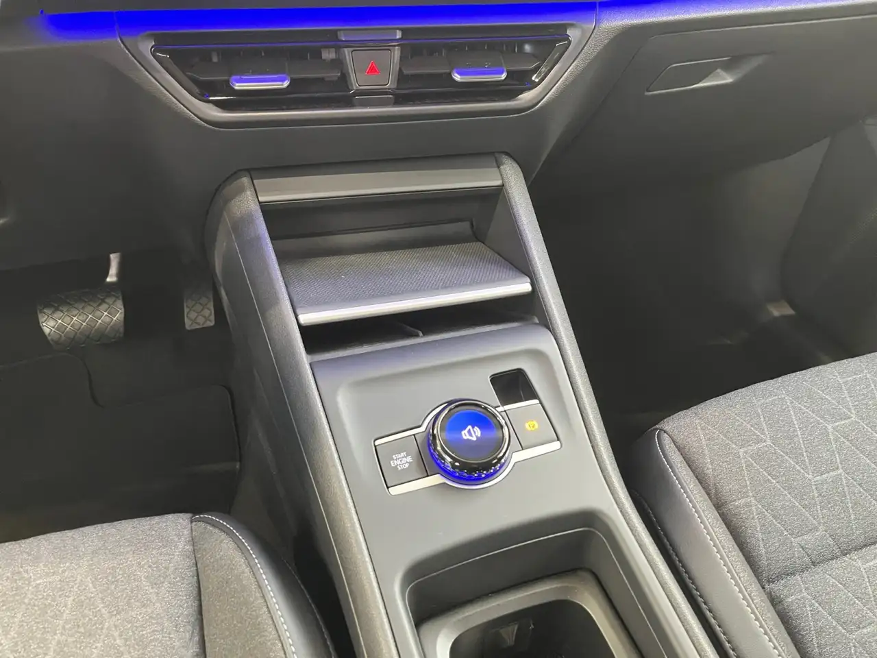 Volkswagen Tiguan 9