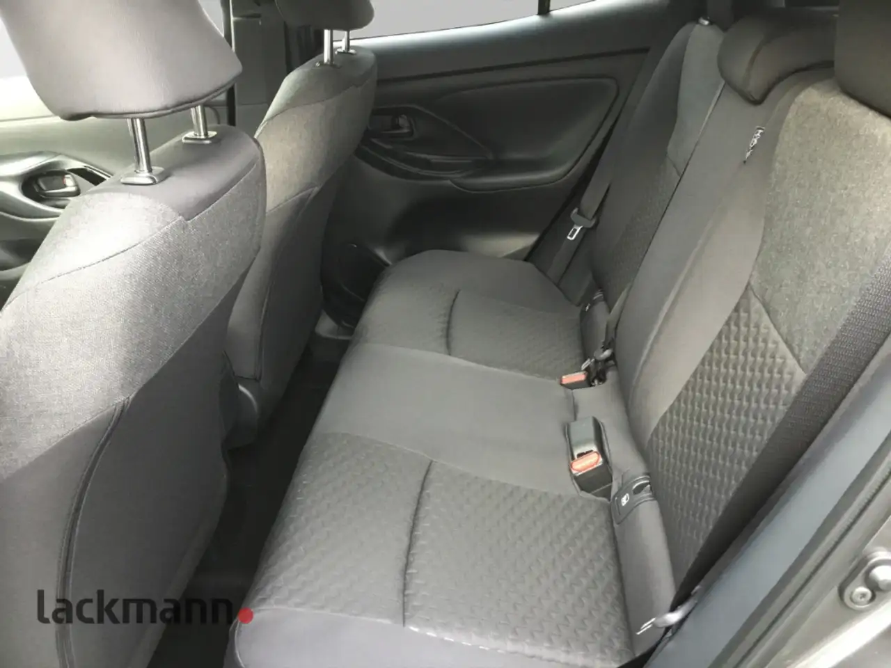 Toyota Yaris 8