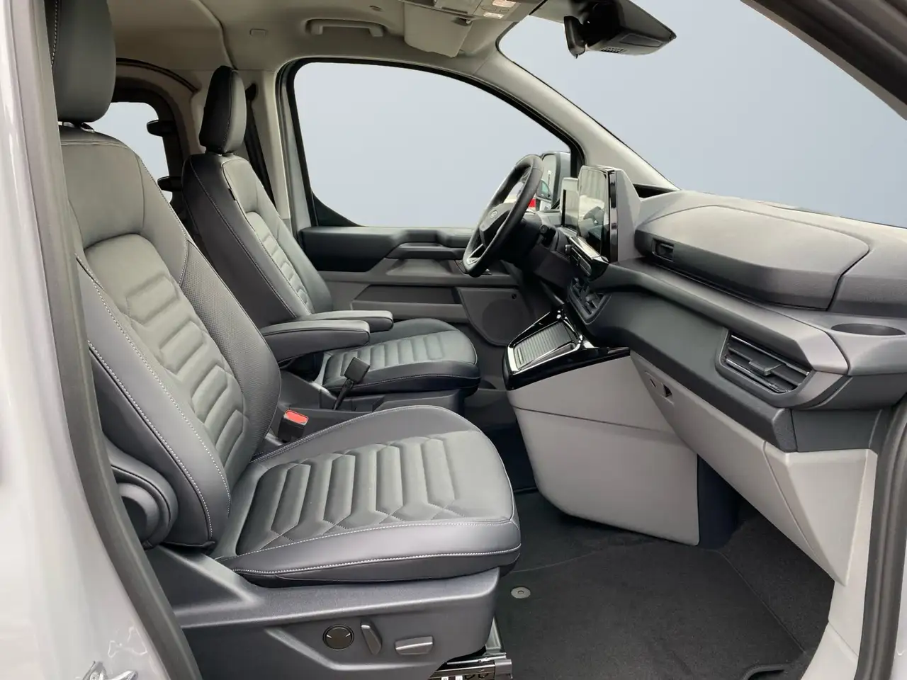 Ford Tourneo 10