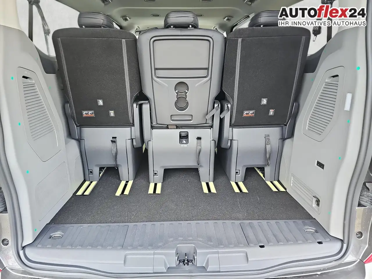 Ford Tourneo 13