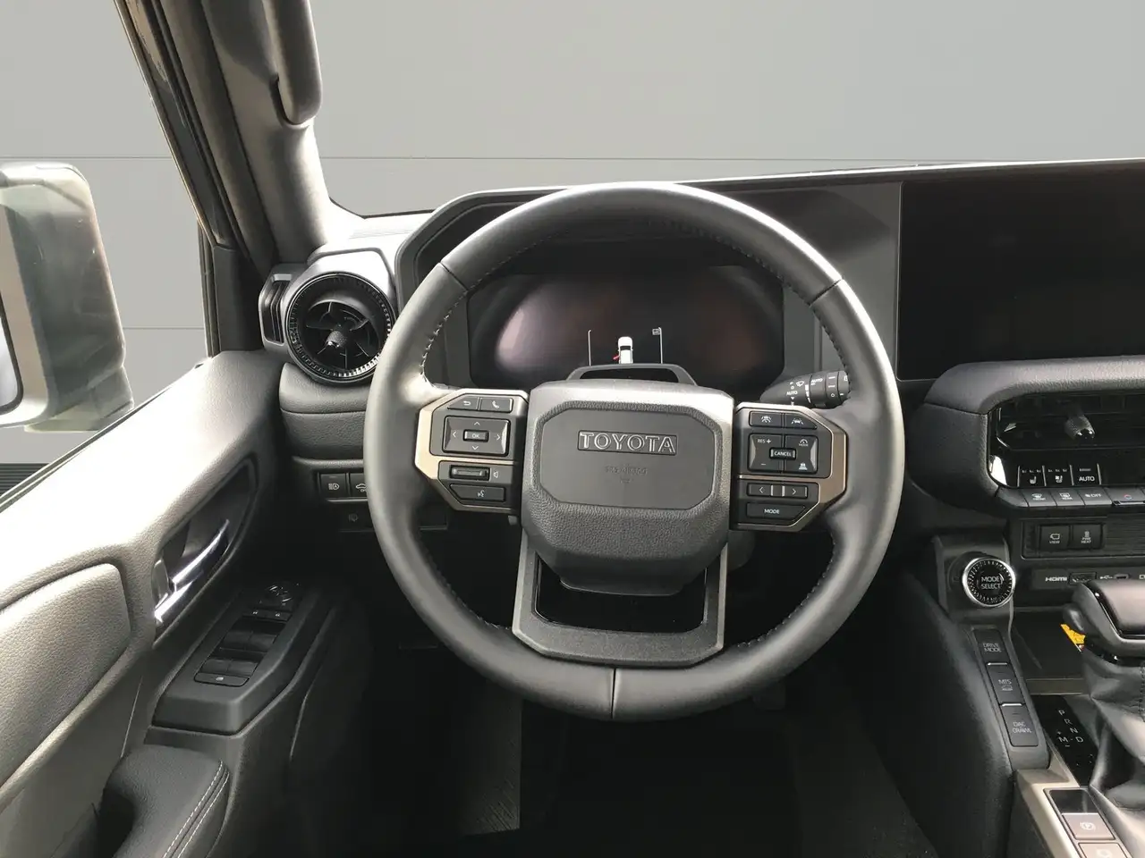 Toyota Land Cruiser 5