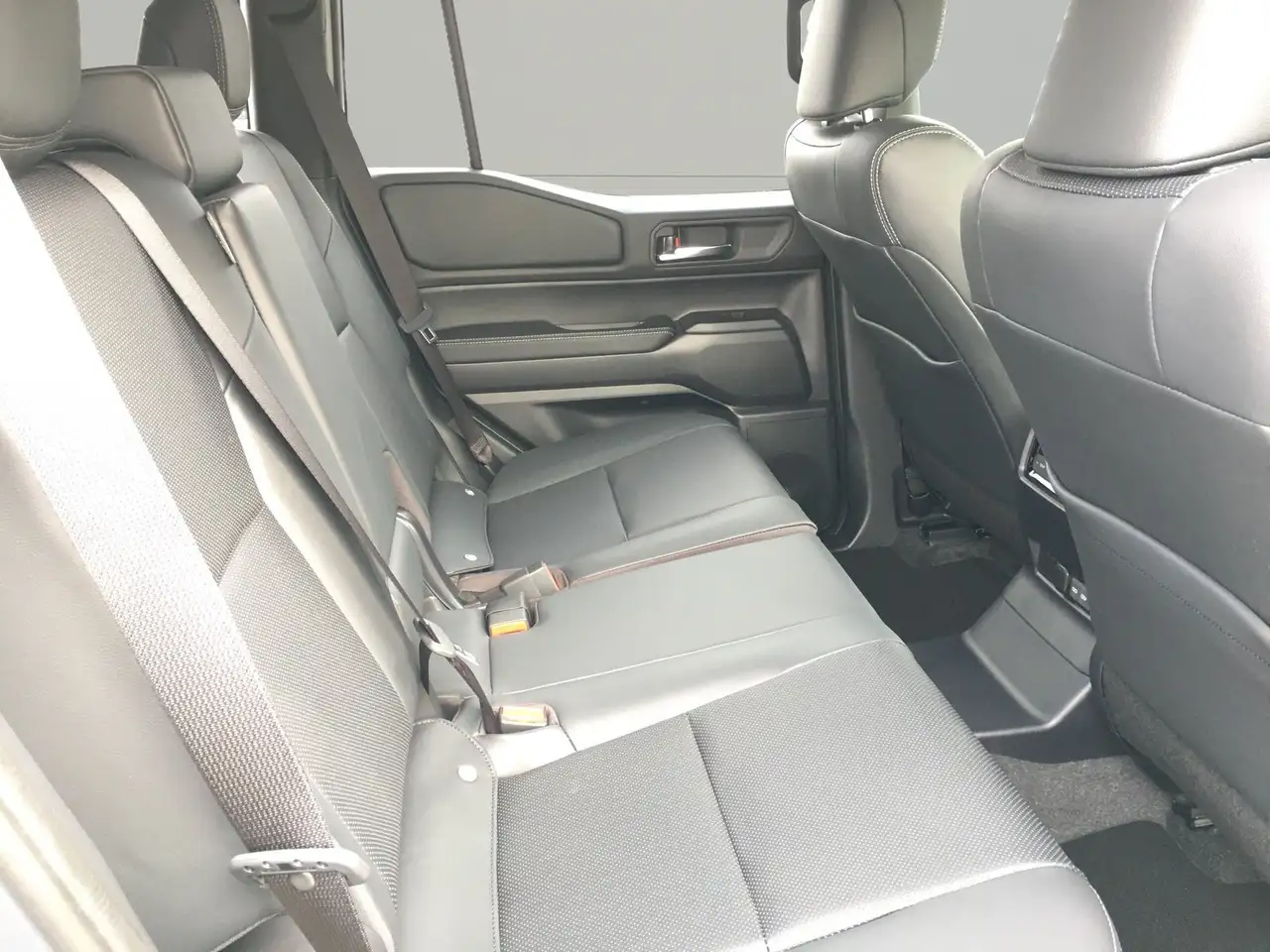 Toyota Land Cruiser 7