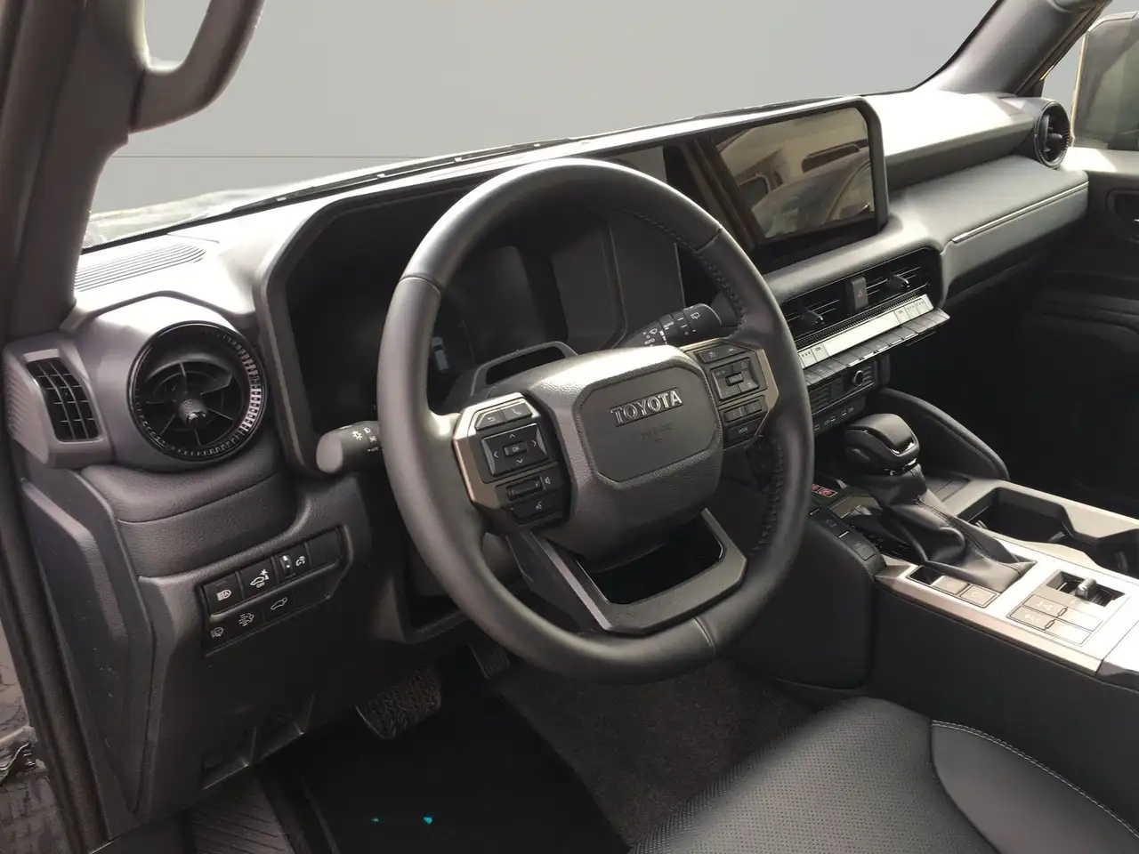 Toyota Land Cruiser 9