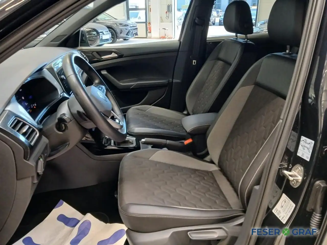 Volkswagen T-Cross 11
