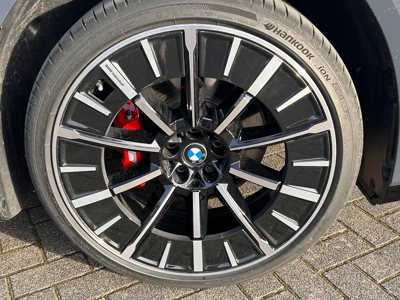 BMW iX3 50 12