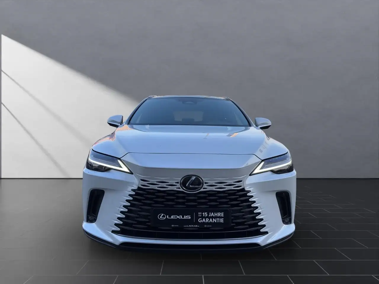 Lexus RX 8