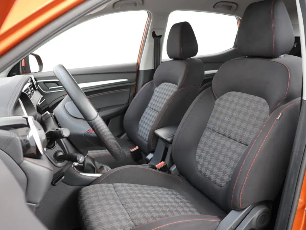 MG ZS 1.5 8