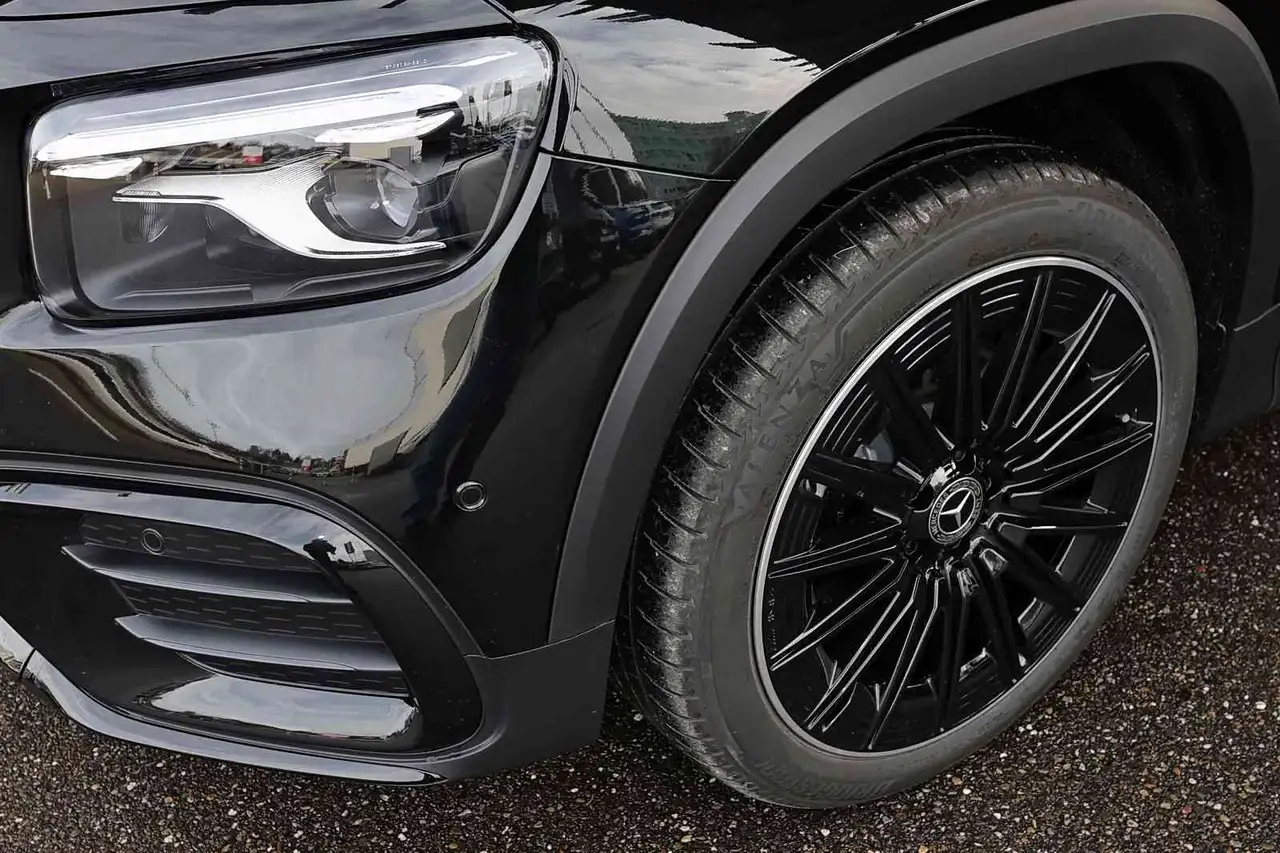 Mercedes-Benz GLB 200 3