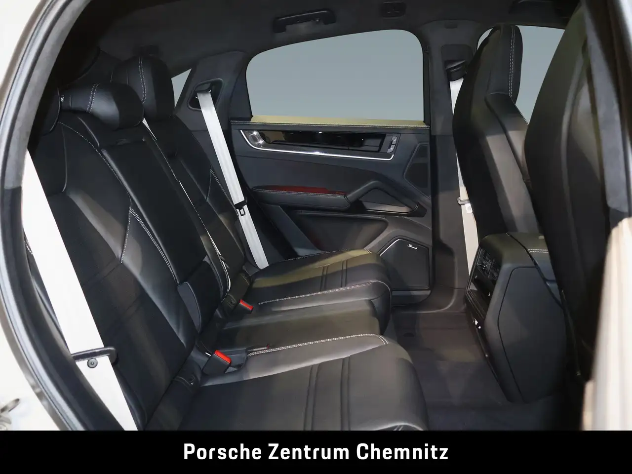 Porsche Cayenne 7