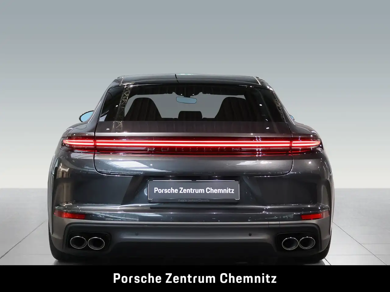 Porsche Panamera 4 5
