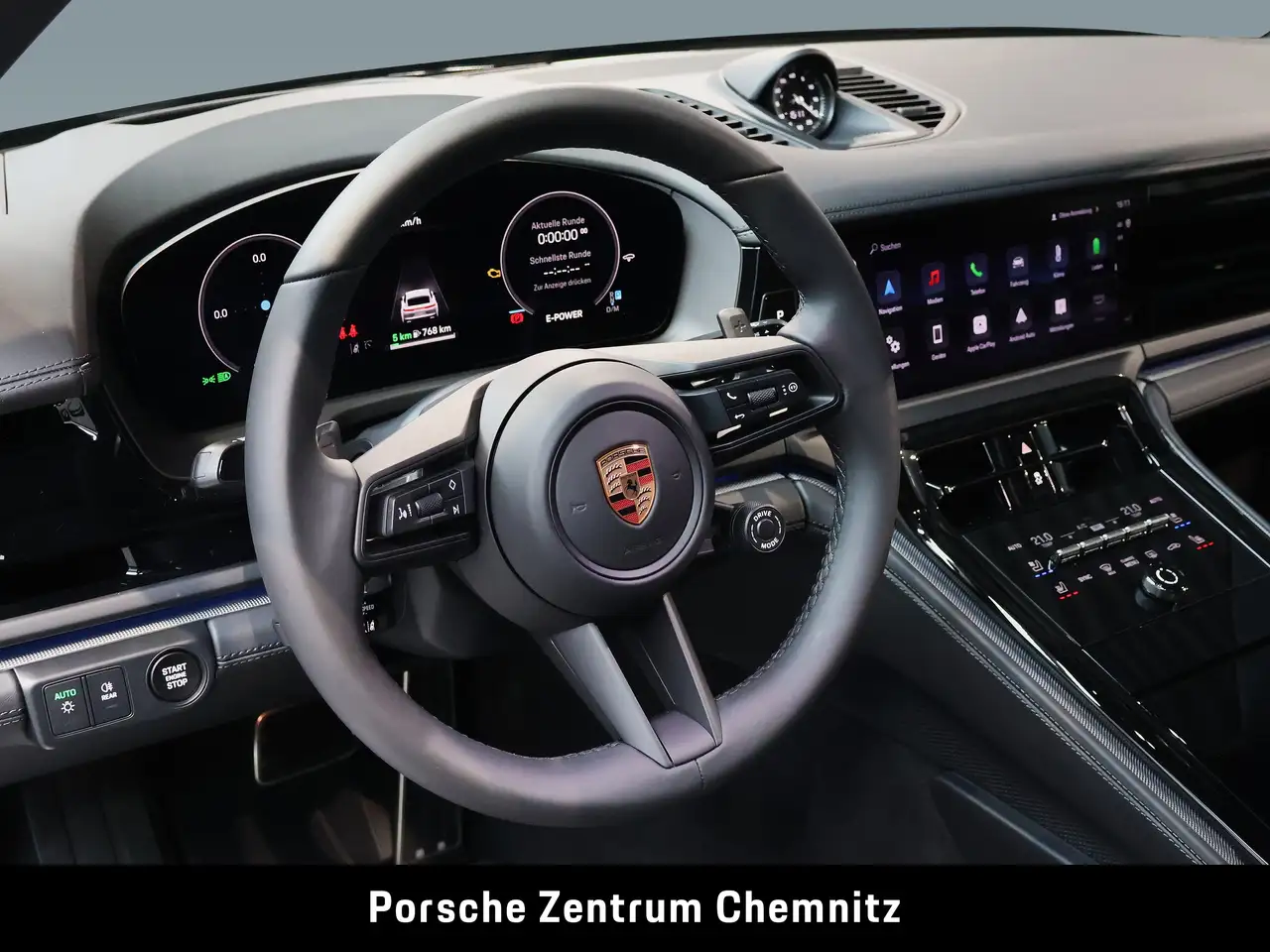 Porsche Panamera 4 11