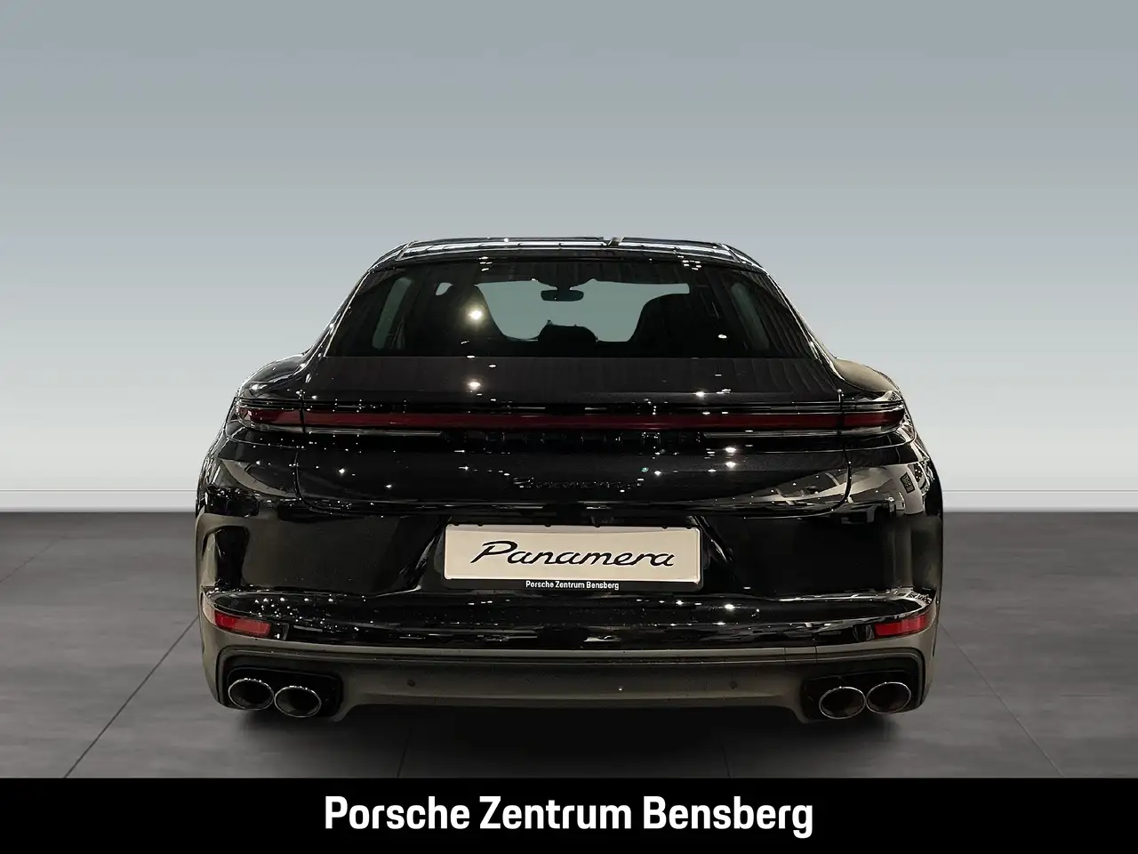 Porsche Panamera 4 8