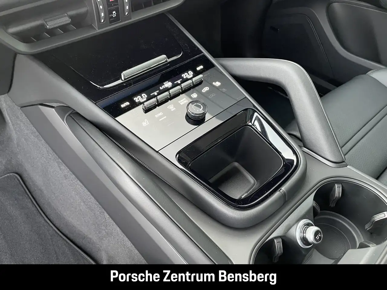Porsche Cayenne 14