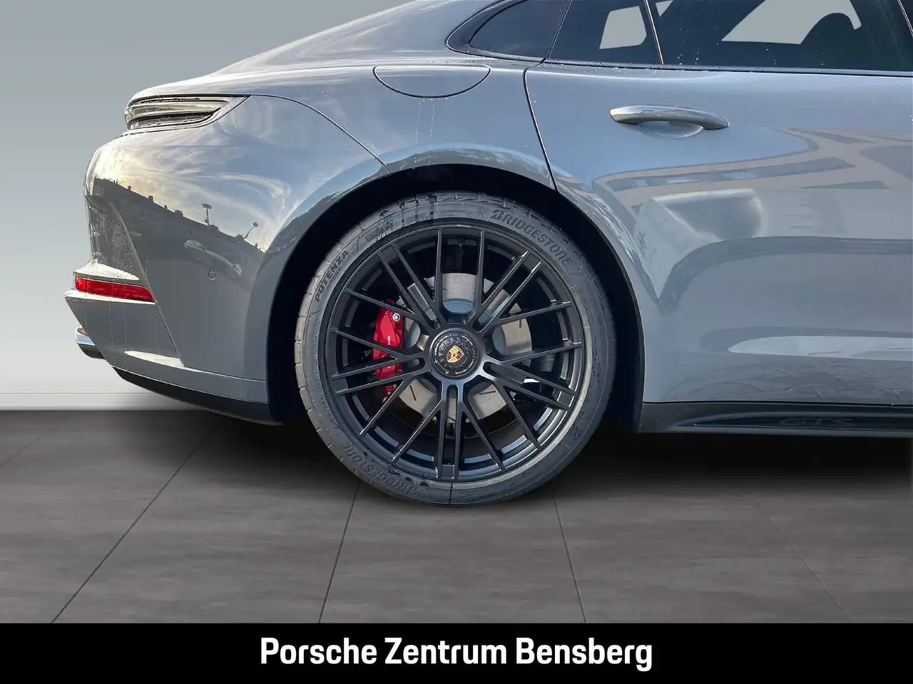 Porsche Panamera 9