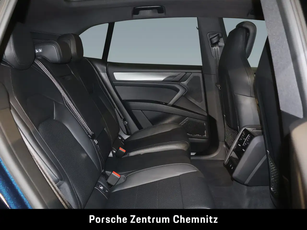 Porsche Cayenne 8