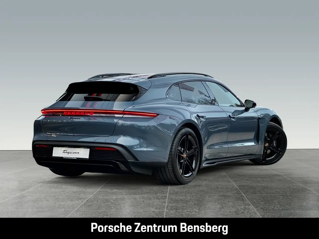 Porsche Taycan 4