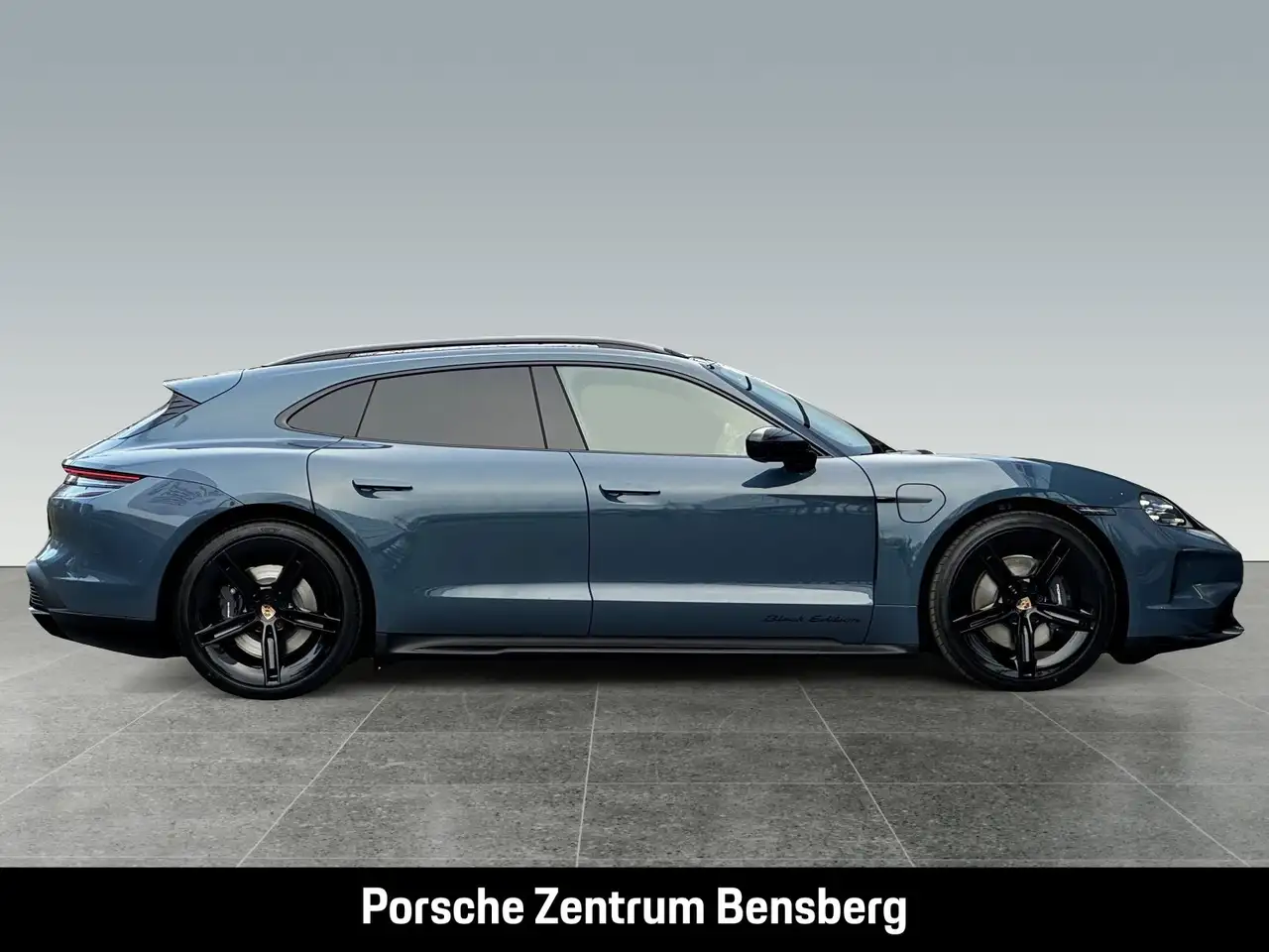 Porsche Taycan 5